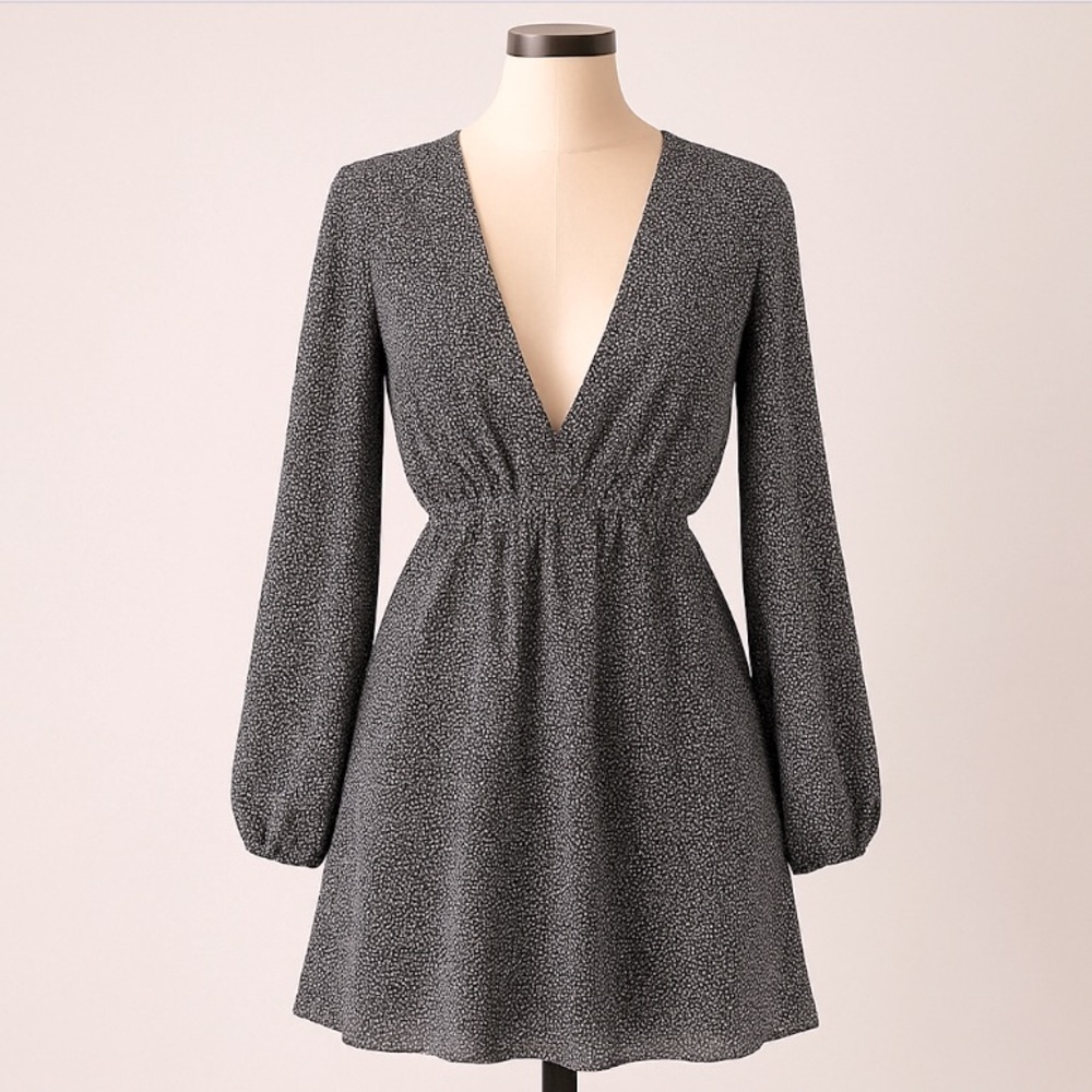 Leyden Long Sleeve Dress l SIZE S